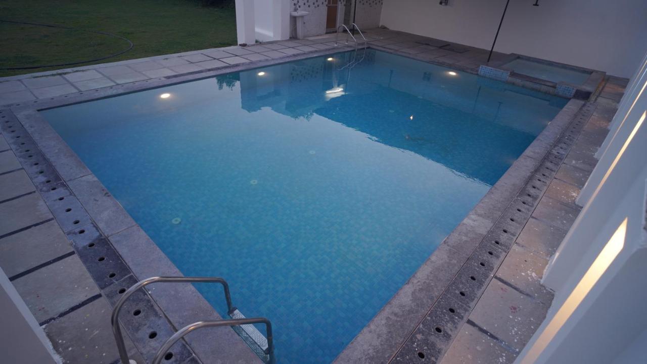 Hotel Badam Palace ウダイプル エクステリア 写真